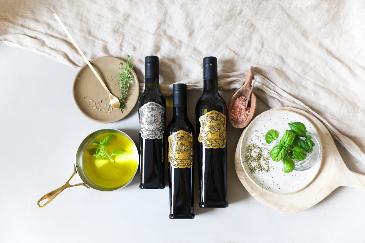 The_French_Farm's tweet photo. 🌍 The Olive Trees from Granada, nestled between the Mediterranean Sea and Sierra Nevada, enjoy a unique ecosystem that produces some of the best olive oil in the world. 🌿🌞 #Granada #Elvira #OliveOil #History #Tradition #UniqueEcosystem https://t.co/lDFwubTuae
