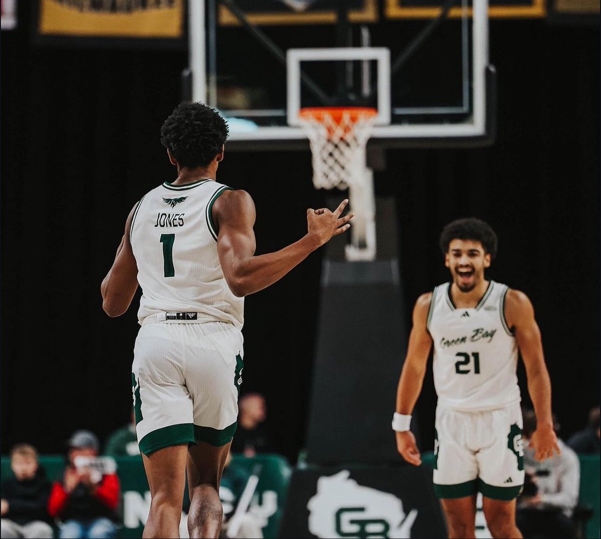jerem1ahjohnson's tweet photo. I’m beyond grateful to receive another Division 1 offer from Coach Doug Gottlieb and UW-Green Bay! https://t.co/zPdicn8Dxz