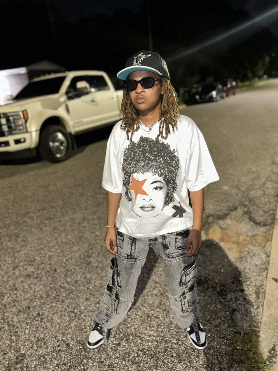 DrankGod4400's tweet photo. Ima get my get back even if I get life trust me 🤞🏽 #LLMatt https://t.co/biBlZPg05v