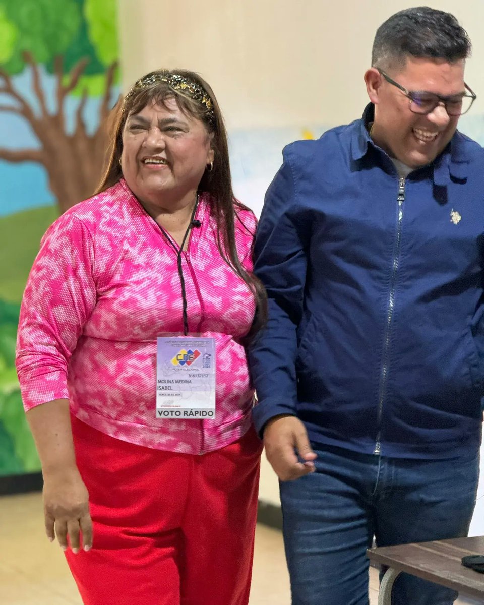 Nahumfernandezm's tweet image. 🇻🇪🗳️Ejercí mi derecho al voto desde la escuela "Leonardo Ruiz Pineda" de Caricuao. Ha sido un proceso rápido, confiable y seguro. Al igual que el pueblo caraqueño, he cumplido con mi deber como ciudadano de la República Bolivariana de Venezuela.