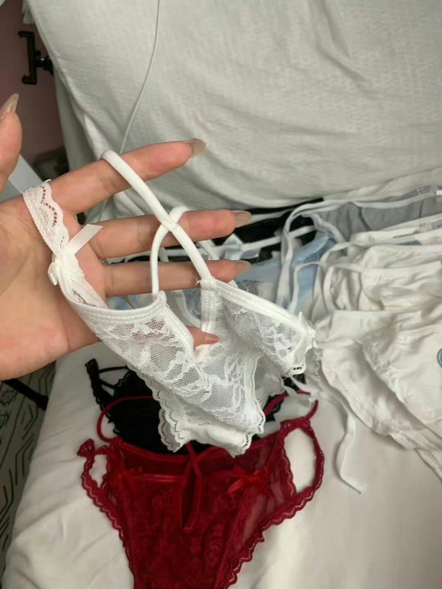 差生装备多 #深圳 #女高 #宝安 #龙华 #福田女高 
想多认识点弟弟