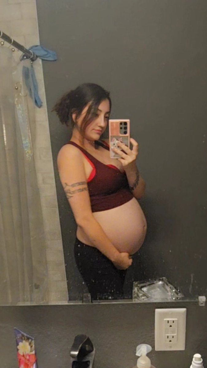 Go follow <a href="/Jess_Your_Type/">j</a> she has amazing content, and is super responsive!

onlyfans.com/dvskitty?rec=3…