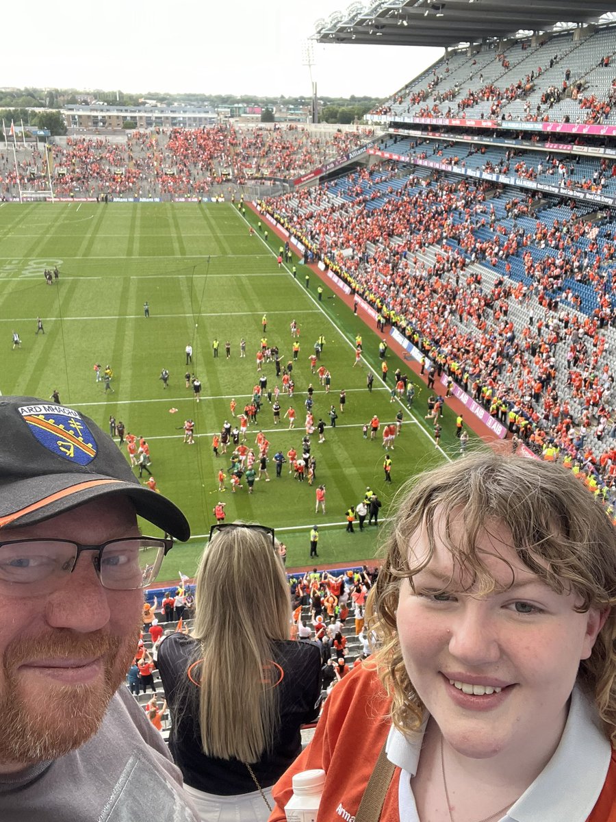 Peter_u105's tweet image. We are the (All-Ireland) Champions.  🏐🏆❤️
Unbelievable day with my daughter, passing on the grá for the game and making memories. 
Well done to @Armagh_GAA.