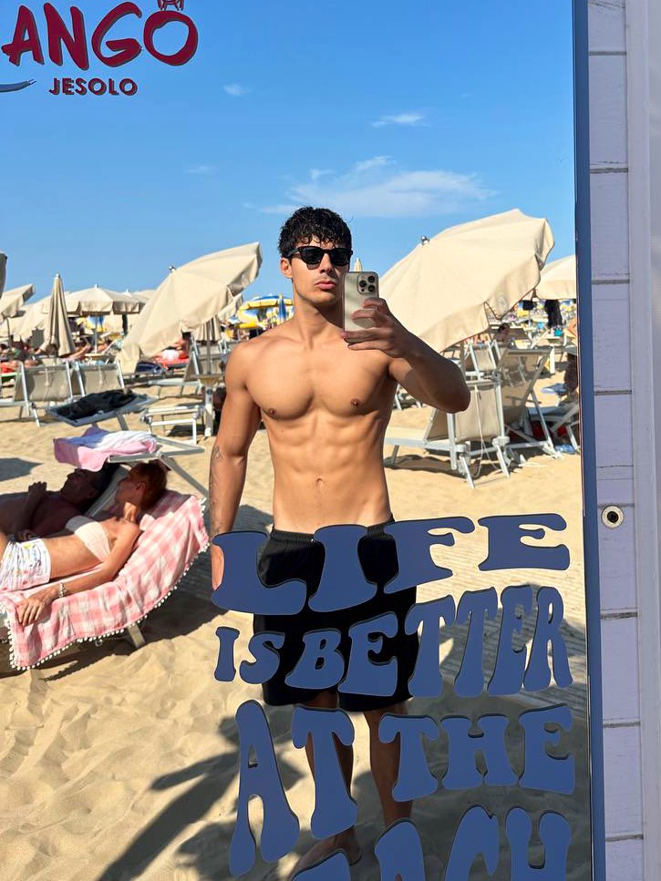 Master_Roy1's tweet image. Look at yourself and then look at me. You're a loser. Now bow down and serve me

#findom #cashmaster #cashfag #paypig #cashslave #muscleworship 

@findominfluence @MASTER_UPDATES @slave_here @findomfan420 @RTG00N_ @RT4TeenDom @alpha_amplifier @findomfan420