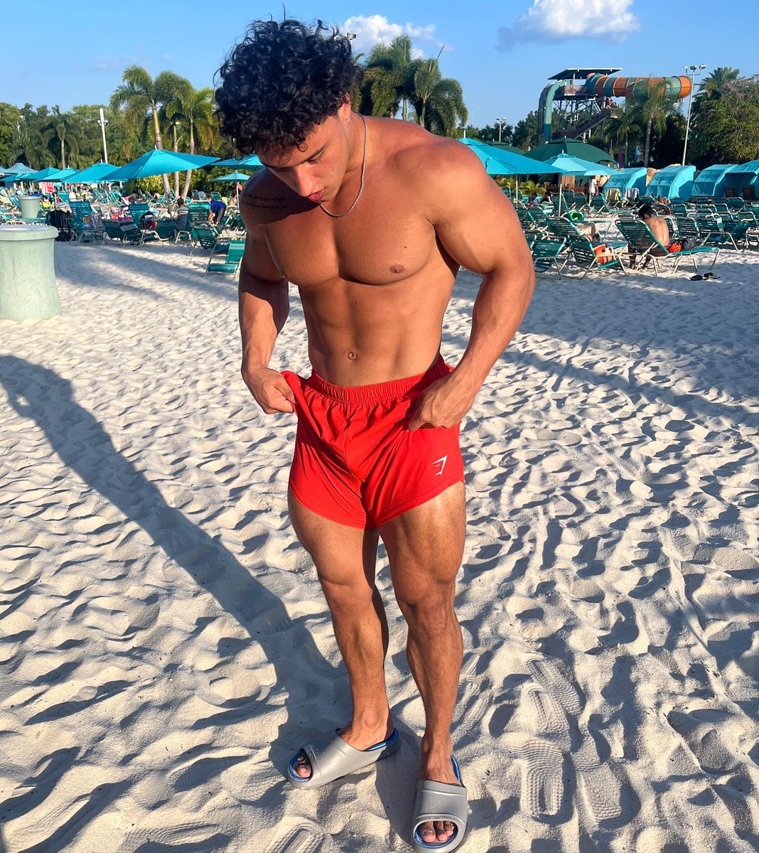 swolinii's tweet photo. sup https://t.co/WXg2E9QrZe