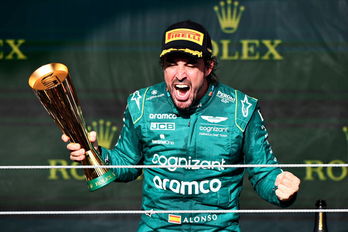 🎂 Hoy cumple años... ¡DON FERNANDO ALONSO DÍAZ! (43)

💚 ¿Con qué palabra describirías al Nano? ¡Participa y entra en el SORTEO de su CASCO oficial en miniatura! (escala 1/2)

* Recuerda que debes seguirnos para entrar en el sorteo. ¡Suerte!

#F1