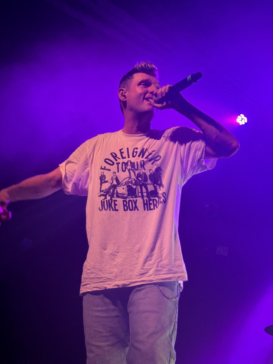 Shommi's tweet photo. @nickcarter i miss you🥺😭 https://t.co/jEOEh28V1E