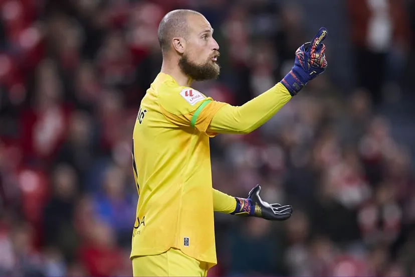 Rajkovic Cầu thủ cứu thua xuất sắc trong những trận cầu then chốt Rajkovic Cầu thủ cứu thua xuất sắc trong những trận cầu then chốt