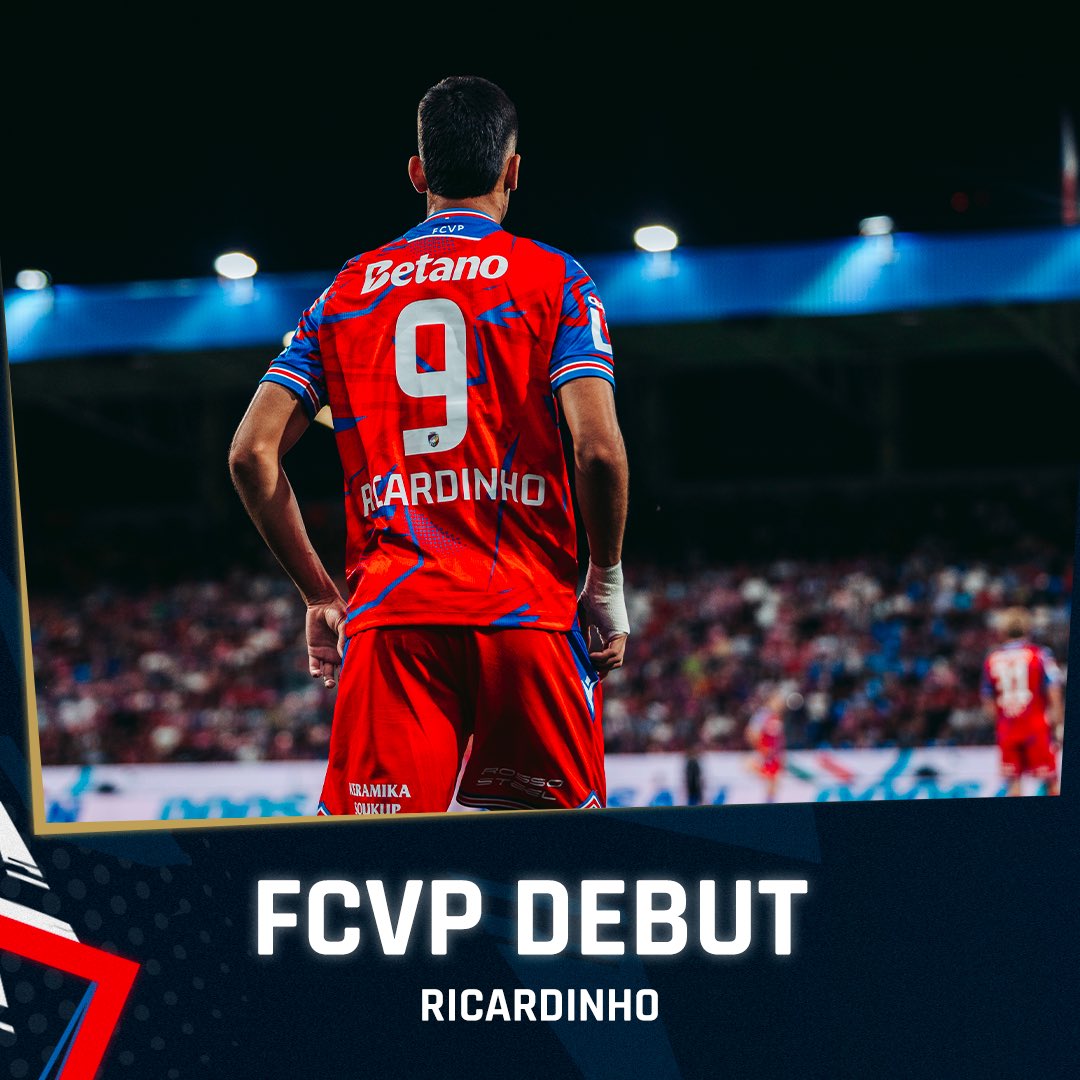 DEBUT ⭐️

Poprvé se ve viktoriánském dresu představí Brazilec Ricardinho 🇧🇷