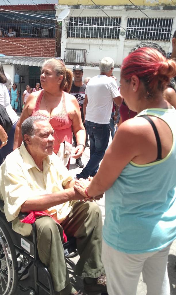 Las Contradicciones son justas y  Necesarias en un proceso Revolucionario! Con mucho entusiasmo y con la moral en alto <a href="/JosePinto_MRT/">José Pinto</a> ejerce su derecho al voto con mucha conciencia y compromiso Revoluciónario. 
Al pasado no volveremos Jamás! 
#NosotrosVenceremos.