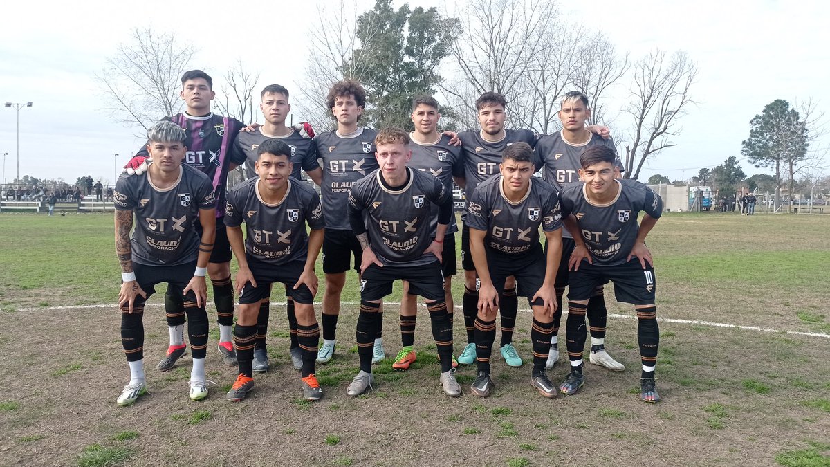 #AFA | Final del partido.

Defensores 0-0 Barrancas FC.

🔜 🆚 Estrella del Sur.

#SiempreDefe 🖤