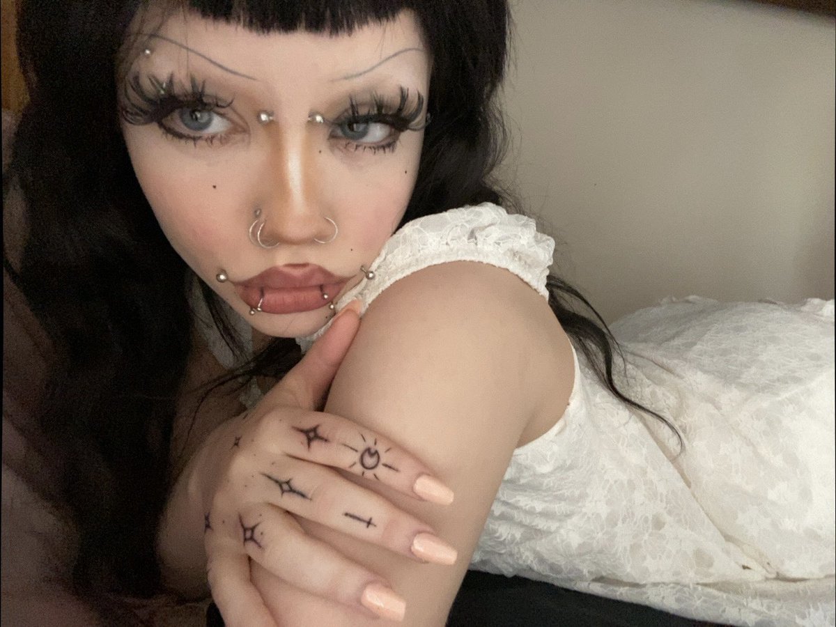 RAHHH !! linktr.ee/brooklynboop