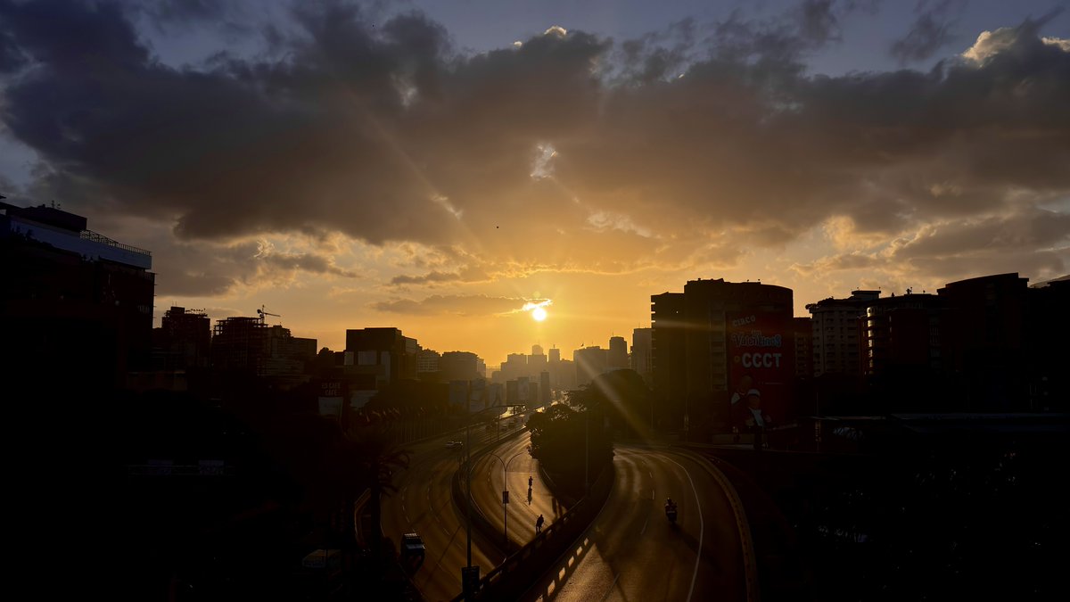 Caracas al atardecer del 28 de julio de 2024.

Por si nos toca recordar la fecha.