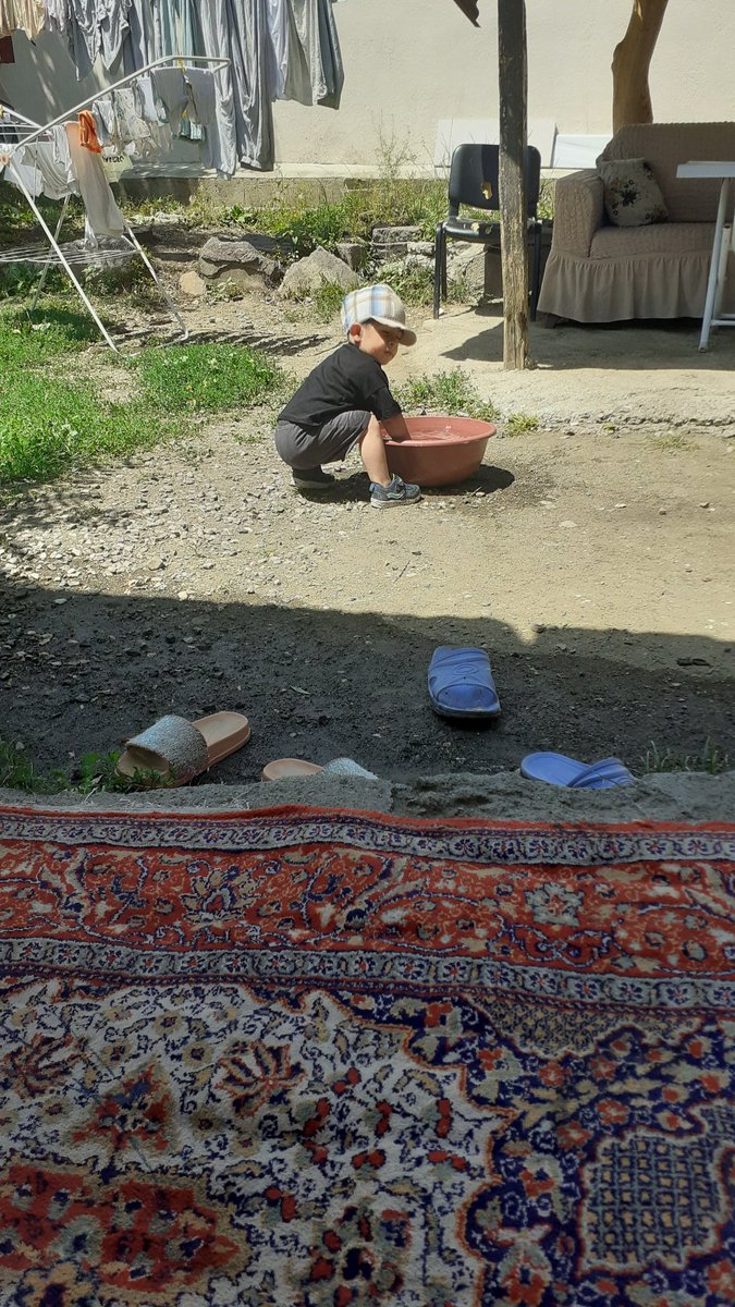 Daha hiç parka gitmedi diğer çocuklar gibi değil artık Oğuzhan eksik olduğunun farkında...bazen camdan dışarı bakıp anne baba dediğinde ne diyim ona ?ya ilerde babam nerde derse? Suçsuz yere cezaevinde mi diyim ?Ne zaman bitecek allahım ne zaman ?..<a href="/YildizFeti/">Feti Yıldız</a> <a href="/yilmaztunc/">Yılmaz TUNÇ</a>