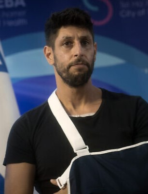 jbetlach's tweet image. Po masakru v Madždal Šams 🇸🇨🇮🇱:

Izraelský herec (#Fauda) a zpěvák Idan Amedi:
"Přestaňte s politikou odstrašování a zlámejte jim kosti. Bude to těžká válka, ale čím tvrději zasáhneme, tím dříve to skončí!"

Hudebník Idan Raichel:
"Kdybychom měli drúzského premiéra, ministra