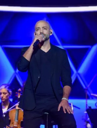 jbetlach's tweet image. Po masakru v Madždal Šams 🇸🇨🇮🇱:

Izraelský herec (#Fauda) a zpěvák Idan Amedi:
"Přestaňte s politikou odstrašování a zlámejte jim kosti. Bude to těžká válka, ale čím tvrději zasáhneme, tím dříve to skončí!"

Hudebník Idan Raichel:
"Kdybychom měli drúzského premiéra, ministra