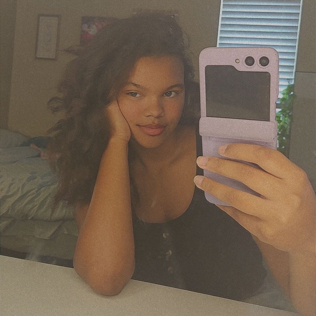 Azalyaxo's tweet photo. #NewProfilePic https://t.co/pgzKenvH5d