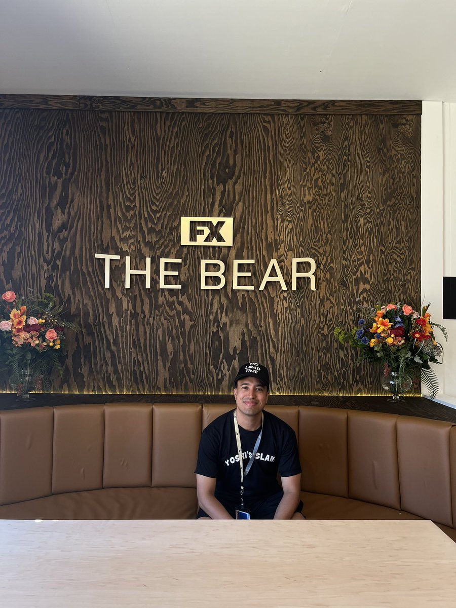 noloadtime's tweet photo. @FXNetworks has a pop-up space outside of the convention center promoting a handful of their shows. I was able to do “The Bear” experience which was fun #sdcc #comiccon #fxsdcc #sdcc24 #SDCC2024 #thebear https://t.co/OVMfFdlC5h
