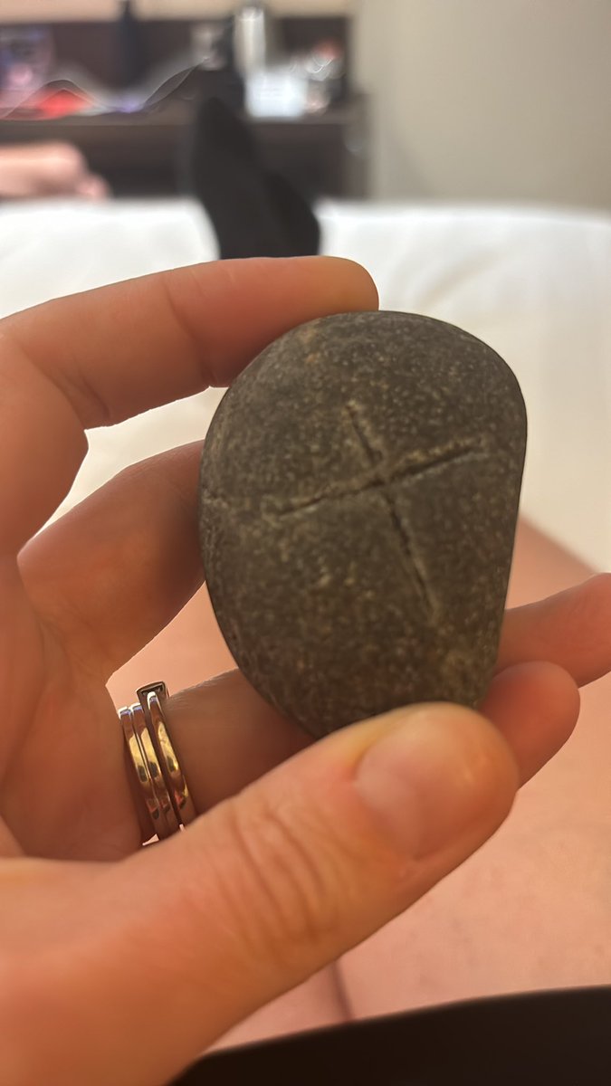 Gucci_RFC's tweet photo. Beach find stone #wishstone #aberdeenbeach #anyoneknow #isotanything #anything #history https://t.co/874Ve1BLH0