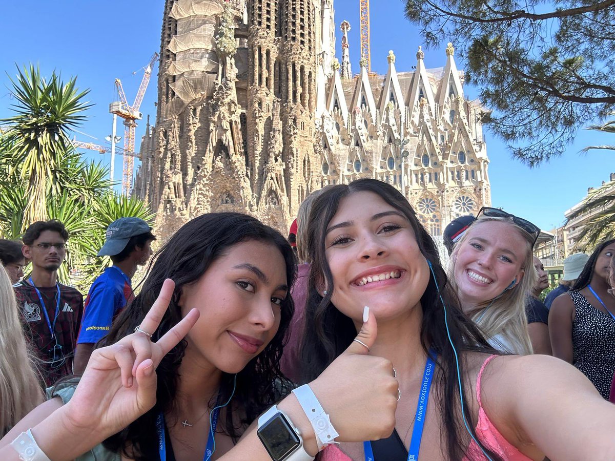 cbracksieckCHS's tweet photo. Showing kids the world is my little summer side gig but it fills my heart big time. #eftours #realworldapplication https://t.co/N6cAOhRMrx