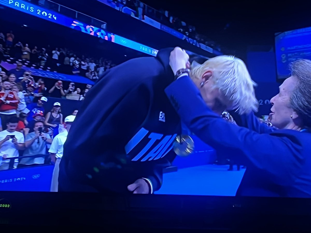 InigoLND's tweet photo. Congratulations to Nicoló Martinenghi Olympic Champions 100m breaststroke 🇮🇹🥇Complimenti a Nicolò Martinenghi Campione Olimpico 100m rana
First 🇮🇹 🥇in the XXXIII Olympic Games https://t.co/5iurPIQQyP