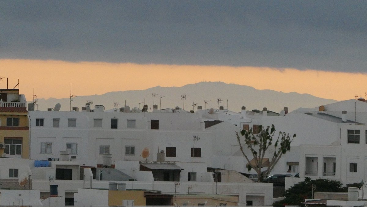 SergioSarmien11's tweet image. 28/07/24 📷 de hace unos minutos. La silueta de #GranCanaria desde #MorroJable, #Fuerteventura
@TiempoRTVC
@VickyPalmaMeteo
@CedresEdgar
@EmiliaGlez1
@antcardenes
@meteogc
@FuerteMeteo
@tenerife_meteo
@AEMET_Canarias
@ForestaCan
@FenixCanarias
@turismogc
@GranCanaria_M_A