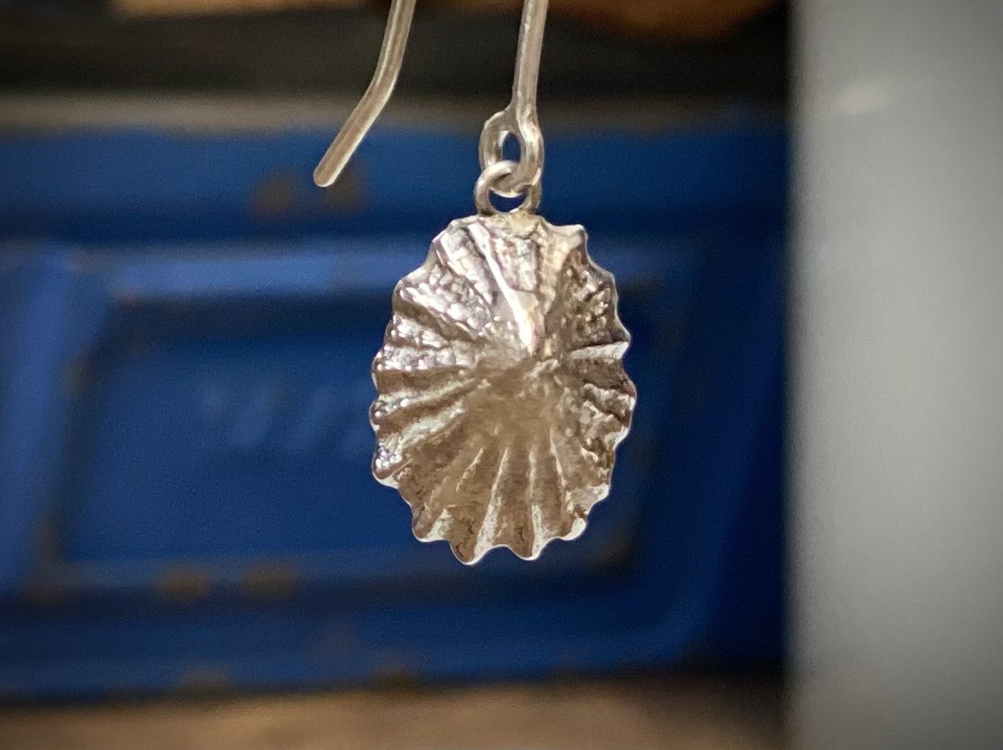 Silversmith1959's tweet photo. We brought this beautiful small Limpet shell back from Cornwall last summer. Sand casted in sterling silver with a full set of hallmarks really finish this piece. https://t.co/zMEuEnG45o