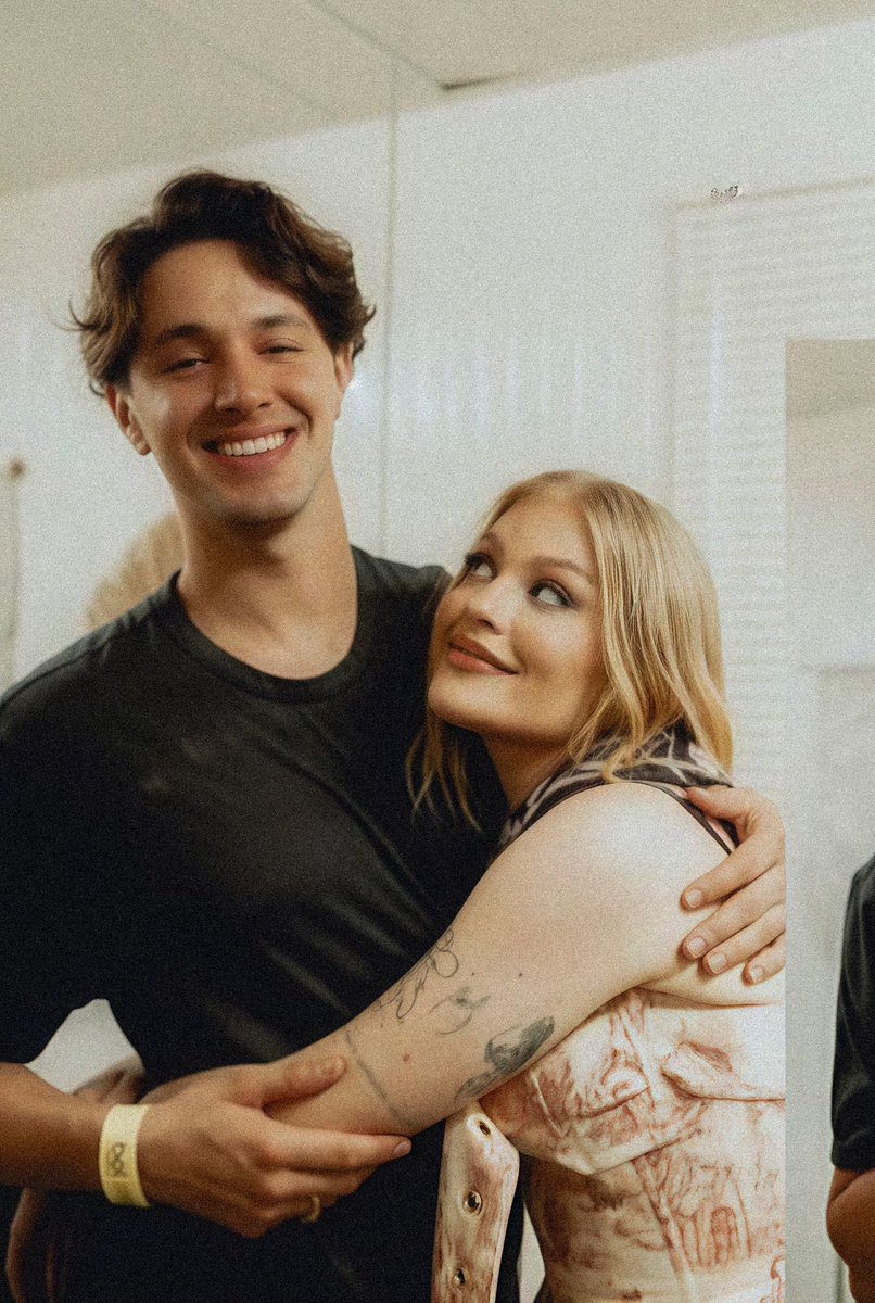 acessosonzers's tweet image. Luísa Sonza está AMANDO.