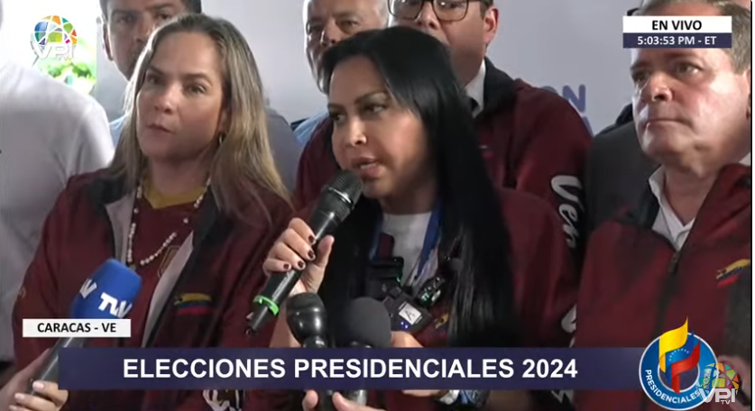 AndreaMileo's tweet photo. #EleccionesVE2024 | Denuncia la oposición que no se les permite la entrada al CNE para ver el proceso electoral.

#VenezuelaLibre https://t.co/q0L9l2f4MD