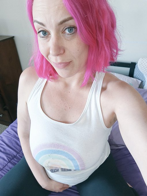 Sundaaaaay. 🙃 https://t.co/dsYlhkUP6T<a href="/tag/birthdaygirl"class="tags"><span>#birthdaygirl</span></a>