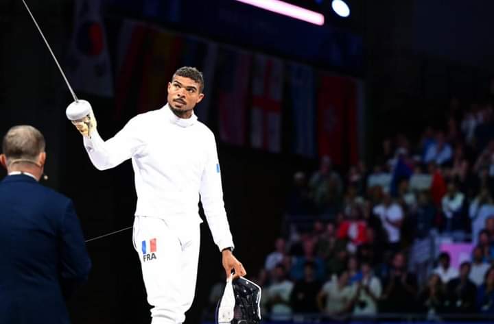 #JOP2024 
Yannick Borel, médaille d'argent à l'épée.
La Guadeloupe, terre de champions !
<a href="/Paris2024/">Paris 2024</a>
@Drajes_971 
#Guadeloupe 
#Yannickborel