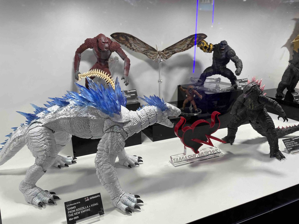TamashiiNations's tweet photo. Here’s the world’s first look at Suko & Mothra from Godzilla x Kong: New Empire!
#godzilla #kong #mothra #scarking #suko #shmonsterarts #tamashiinations https://t.co/PWbnXqXEiB