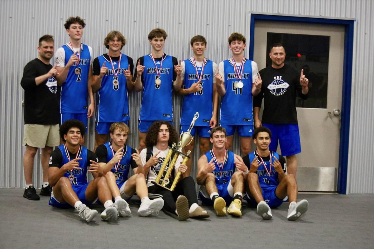 MidwestDirector's tweet photo. GRBA National CHAMPIONS‼️ 🏆 

#MidwestFamily https://t.co/Ofx4t85FSx
