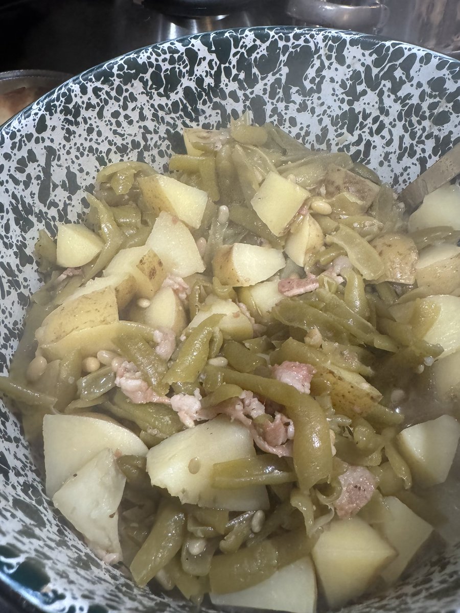 Ky Reds Gal tweet media