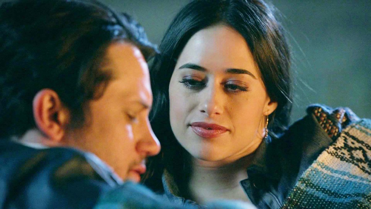 morgana07DW's tweet photo. "... I killed a man once, on a camping trip."
Oh. That guy. Back when they were kids. I'm not sure if he had told Liz this before or not.
#RoswellNM #SaveRosellNM #Echo https://t.co/Xwrs7ViTai