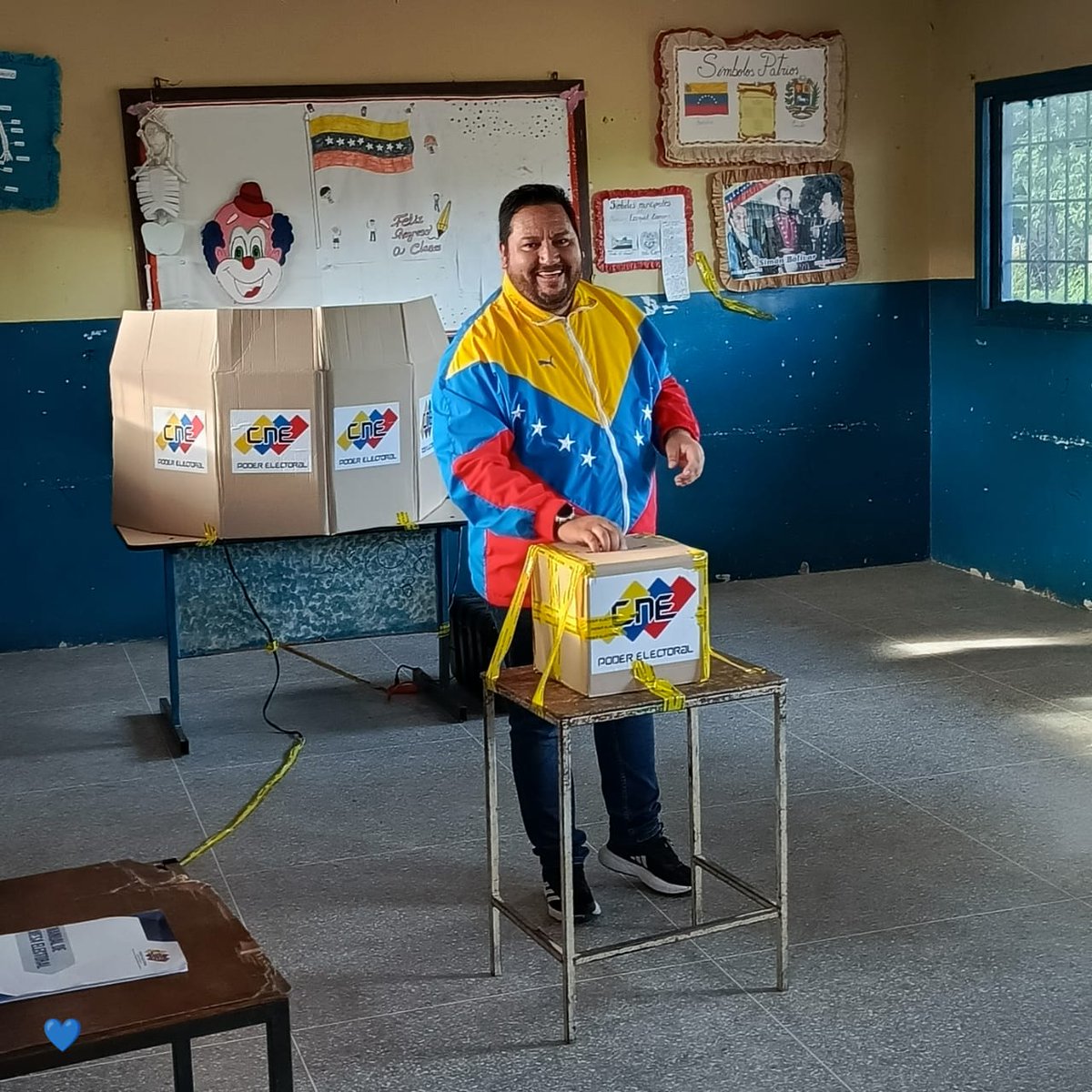 #28Jul | 🔴⚫Cumpliendo con mi deber.  Por mi Patria, por La Paz, por #Venezuela. Seguiremos Venciendo Camaradas 🇻🇪

#VotaPorLaPaz2024