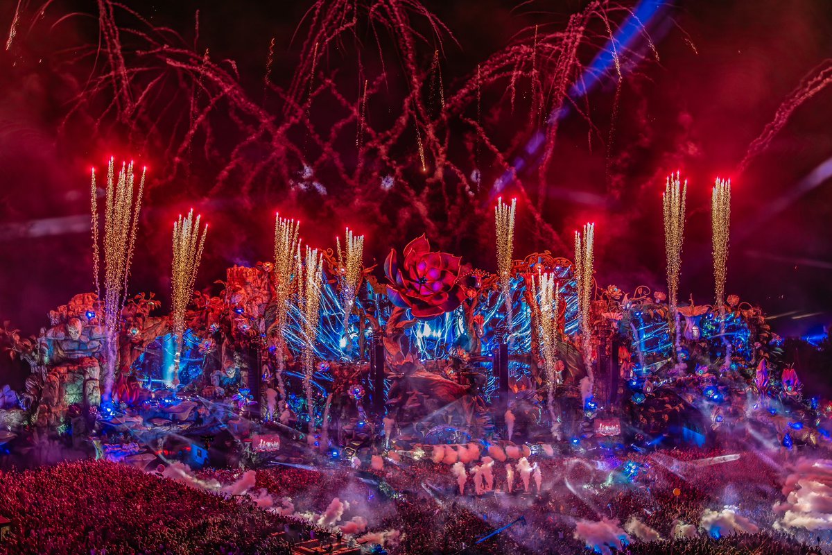 tomorrowland's tweet image. Forever connected by the universal melody of life.
Live Today, Love Tomorrow, Unite Forever.