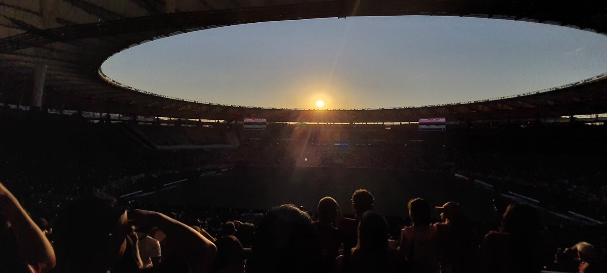 E o fim de tarde no Maracanã hoje?