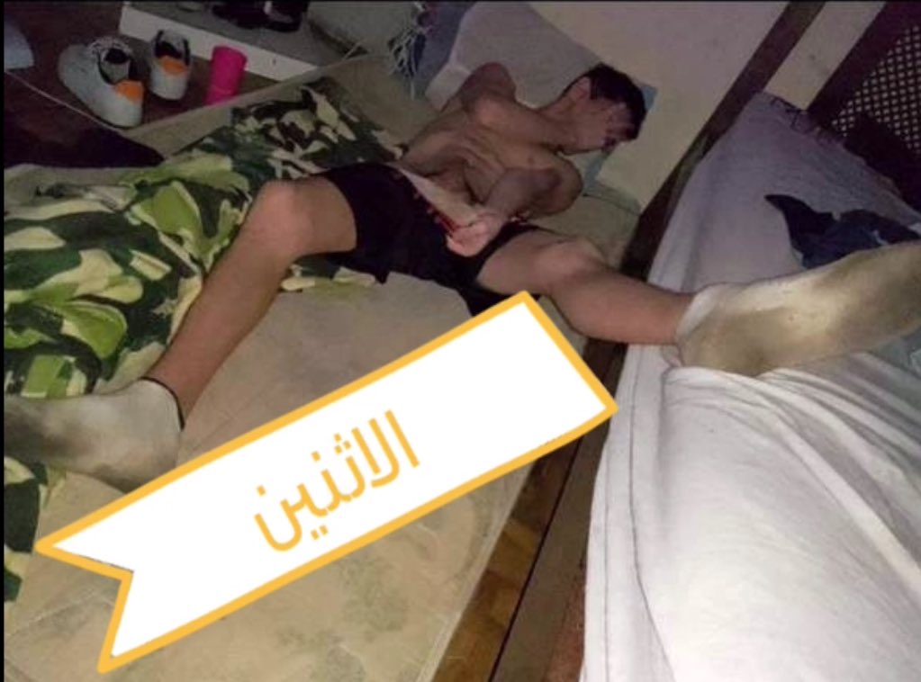 fhwdk12564's tweet photo. يلا ي كلبي وخنيثي هات رتويت ونط بحضني قبل ما اسطرك لين تبكي 🐶🔥🌚 https://t.co/hwyXjoIXjv