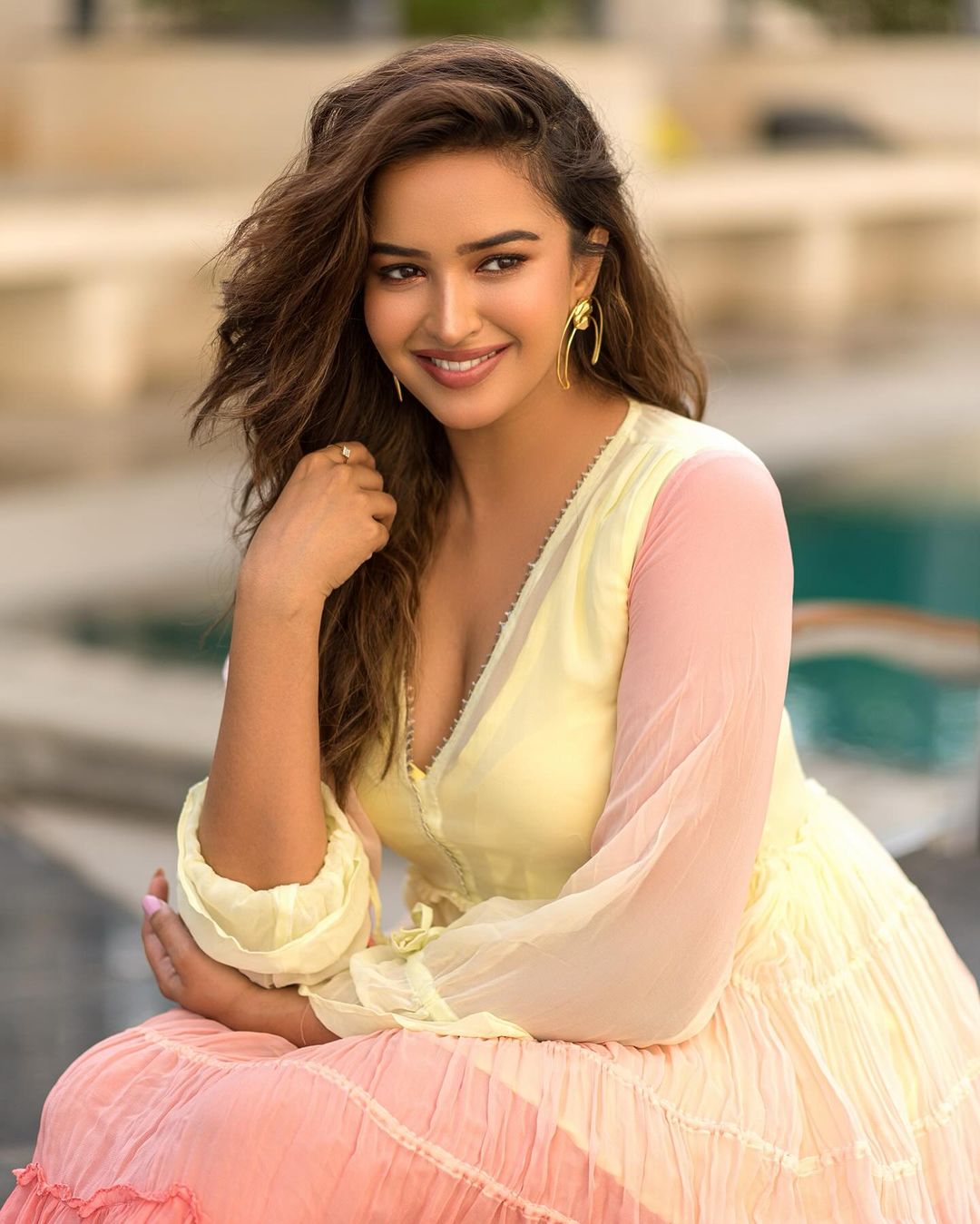 GTn3PgybEAAPG3X?format=jpg&name=large