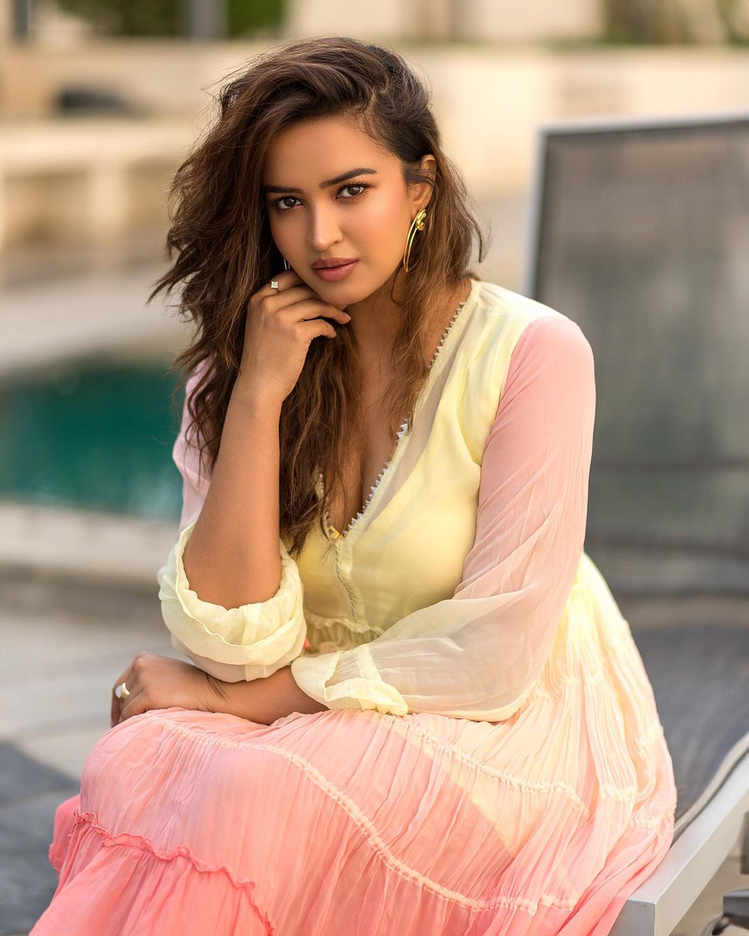 GTn3PkEbsAAsmrx?format=jpg&name=large