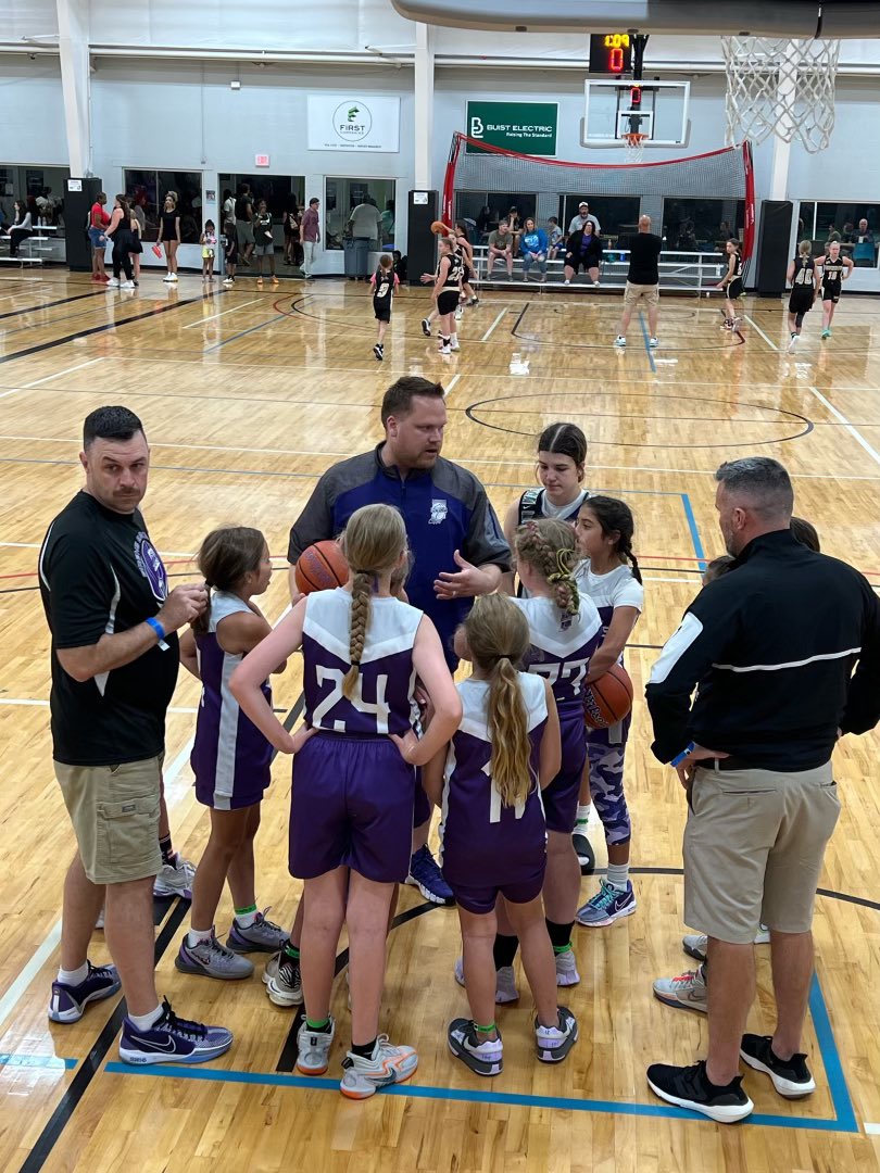 CoachRihm's tweet photo. We spent the weekend in Grand Rapids with the @IndianaSirens.  To watch Abi play with her teammates to finish out her first season of travel ball.  To see the older girls watch and support the younger ones and vise versa.  This weekend was fun in multiple ways. https://t.co/WTkc8h5lHS