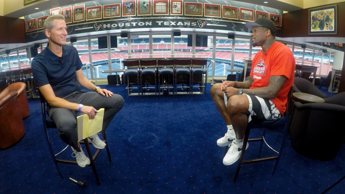 Ahead on Sports Extra at 10:30.
<a href="/SethCPayne/">Seth Payne</a>, <a href="/OrtizSportsTV/">Luis Ortiz</a> &amp; <a href="/zacktKHOU/">Zack Tawatari</a> on what to look for from Texans' first preseason game, plus <a href="/ChineduOgu/">Chinedu</a> on his preparation for season &amp; 1-on-1 with new Hall of Famer, Andre Johnson. <a href="/KHOU/">KHOU 11 News Houston</a>