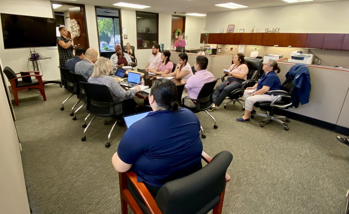 jcmartinez_LBC's tweet photo. Coyle argues that highly successful teams get three things right: They trust, they show vulnerability and they share a common purpose. This HR team has all three and their leaders embody and live out all of them daily!!! @IrvingISD @IISD_LEAP #loveteamwork #Grateful β€οΈππππ https://t.co/QUHOASCvZ1