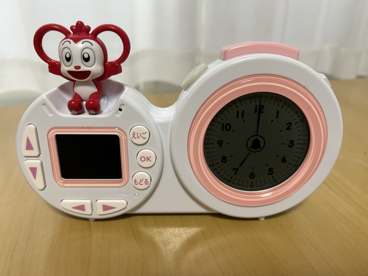 croissantdelun1's tweet image. 日付：7月28日

☑課題修正
☑brain動画視聴
☑︎洗濯槽の掃除

ちゃれんじの教材で「めざましコラショ」が届いてから、子供達が自動音声を怖がるようになり、緊急地震速報に似たチャイムも流れるので、私も怖い👻
コラショの手を触ればおしゃべりできます🤡

#famm卒業生 #AーTECH