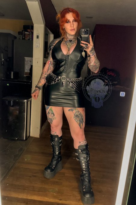 Scale mail is very in.  Be confident. Be powerful. Be your inner baebarian. https://t.co/aoxdDZXN3J