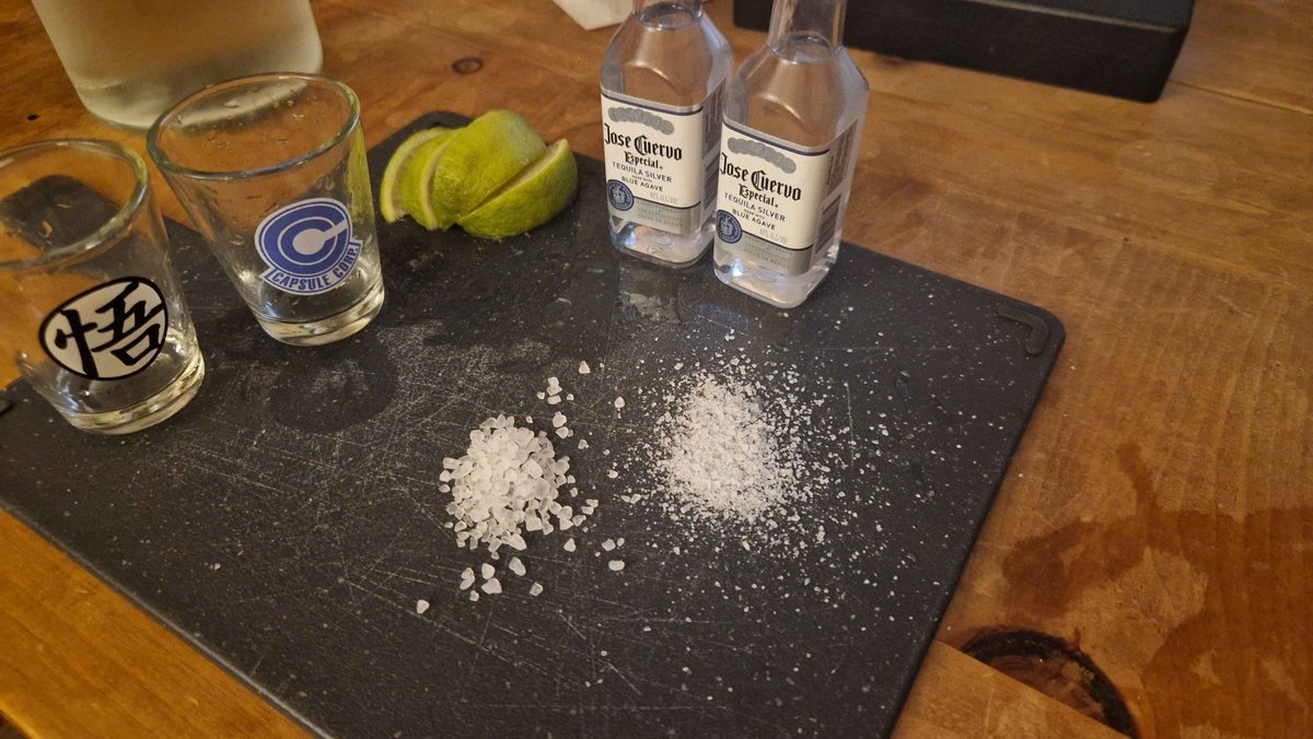 SpoopyValeren's tweet photo. Mmmmm tequila shots.... https://t.co/LCqoCYOlcT