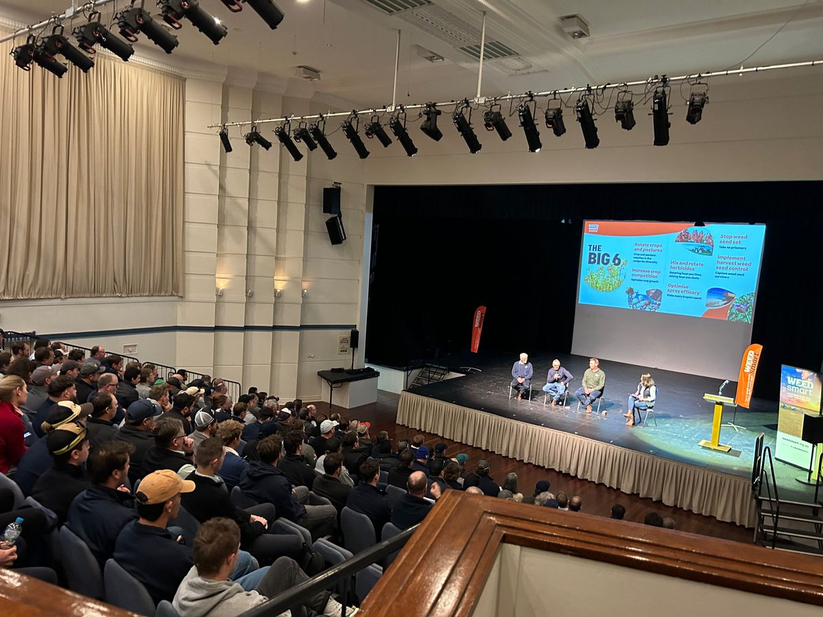 seed_terminator's tweet image. Big turnout to @WeedSmart week in Port Lincoln!   Looking forward to a few days talking all things weeds and growing good crops 😎 

#SeedTerminator #HWSC