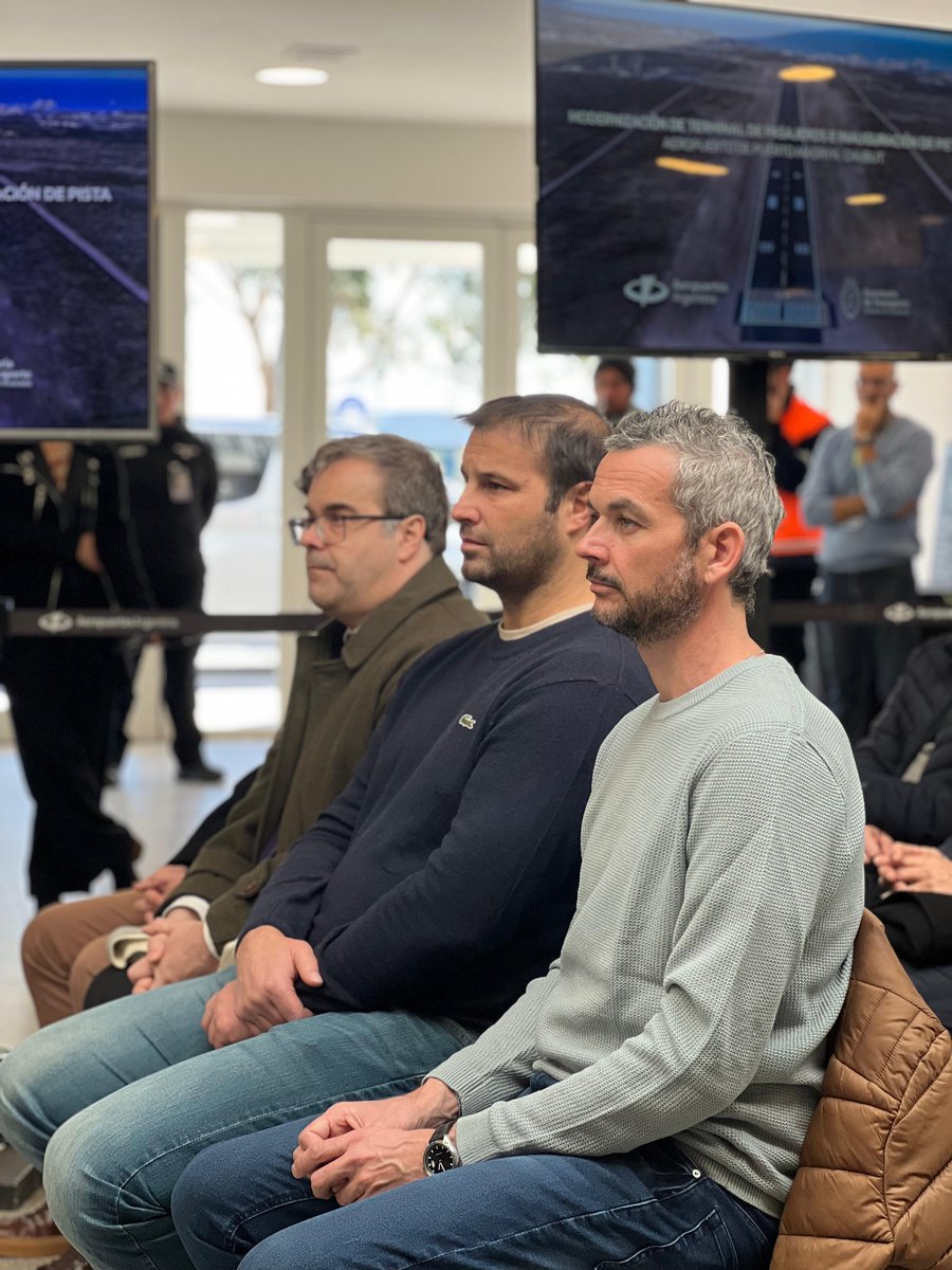 Este domingo el <a href="/MinTuryAP/">Ministerio de Turismo y Áreas Protegidas Chubut</a> acompañó al Gobernador de la Provincia Ignacio Torres durante el acto de inauguración de las obras de modernización del aeropuerto "El Tehuelche", en el marco de las celebraciones por el 159° Aniversario de Puerto Madryn