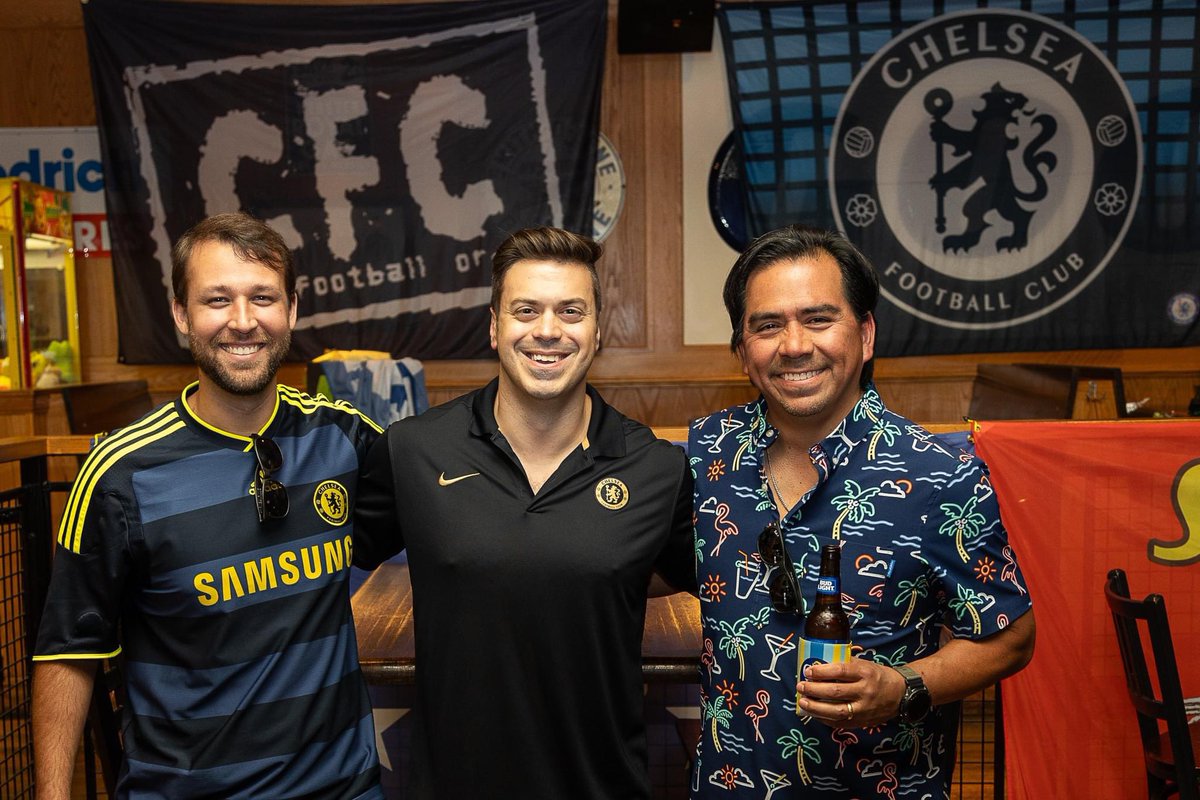 Chelsea_Chicago's tweet photo. We want to thank all of our amazing friends for a wonderful weekend of Chelsea in South Bend - the happy faces are why we do it! Special thanks to @Crossroads_CFC at @CircleCityChels for co-hosting with us as hundreds of supporters joined us @BrothersSoBe. And thanks to… https://t.co/VuJVgTr7vL